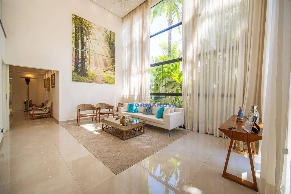 Casa de Condomínio com 4 quartos à venda, 550m2 em São Paulo II, Cotia - SP - imagem 1 Foto 1 de Casa de Condomínio com 4 quartos à venda, 550m2 em São Paulo II, Cotia - SP