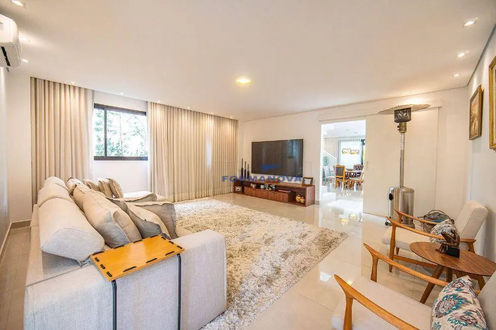 Casa de Condomínio com 4 quartos à venda, 550m2 em São Paulo II, Cotia - SP - imagem 4 Foto 4 de Casa de Condomínio com 4 quartos à venda, 550m2 em São Paulo II, Cotia - SP