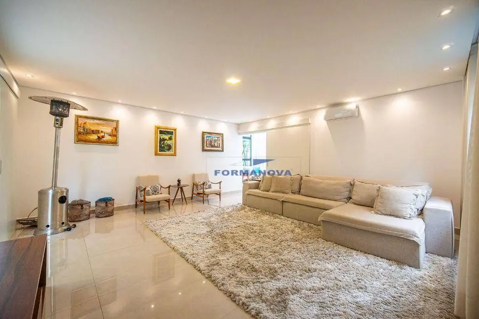 Casa de Condomínio com 4 quartos à venda, 550m2 em São Paulo II, Cotia - SP - imagem 5 Foto 5 de Casa de Condomínio com 4 quartos à venda, 550m2 em São Paulo II, Cotia - SP