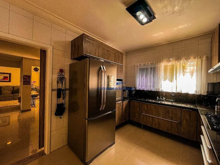 Foto 8 de Casa de Condomínio com 4 quartos à venda, 1000m2 em Chácara Santa Lúcia, Carapicuiba - SP