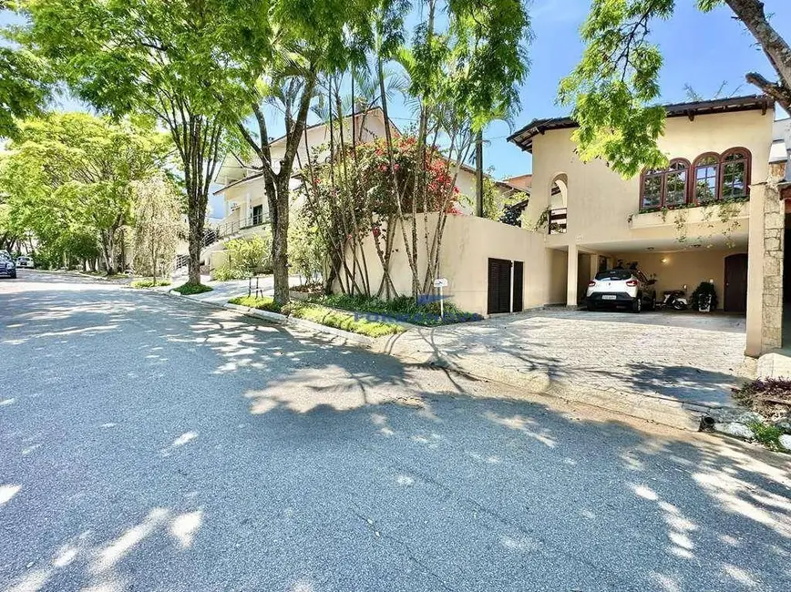 Casa de Condomínio com 4 quartos à venda, 360m2 em São Paulo II, Cotia - SP - imagem 2 Foto 2 de Casa de Condomínio com 4 quartos à venda, 360m2 em São Paulo II, Cotia - SP