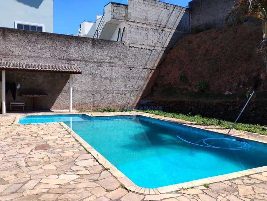 Casa com 4 quartos à venda, 636m2 em Chácara Vista Alegre, Cotia - SP - imagem 2 Foto 2 de Casa com 4 quartos à venda, 636m2 em Chácara Vista Alegre, Cotia - SP