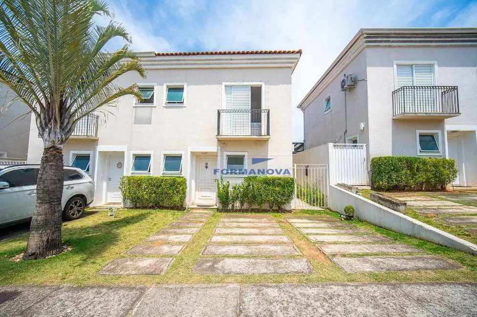 Foto 2 de Casa de Condomínio com 3 quartos à venda, 126m2 em Chácara Quiriri, Carapicuiba - SP