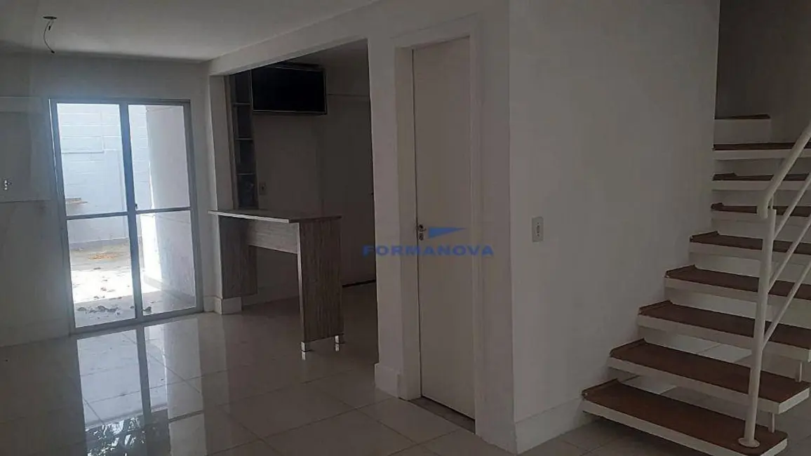 Casa de Condomínio com 3 quartos à venda e para alugar, 153m2 em Jardim Passárgada I, Cotia - SP - imagem 9 Foto 9 de Casa de Condomínio com 3 quartos à venda e para alugar, 153m2 em Jardim Passárgada I, Cotia - SP