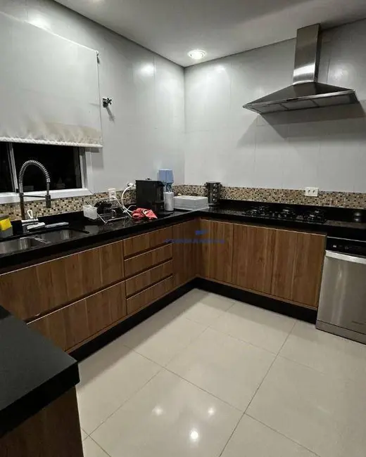 Casa de Condomínio com 3 quartos à venda, 174m2 em Cotia - SP - imagem 7 Foto 7 de Casa de Condomínio com 3 quartos à venda, 174m2 em Cotia - SP