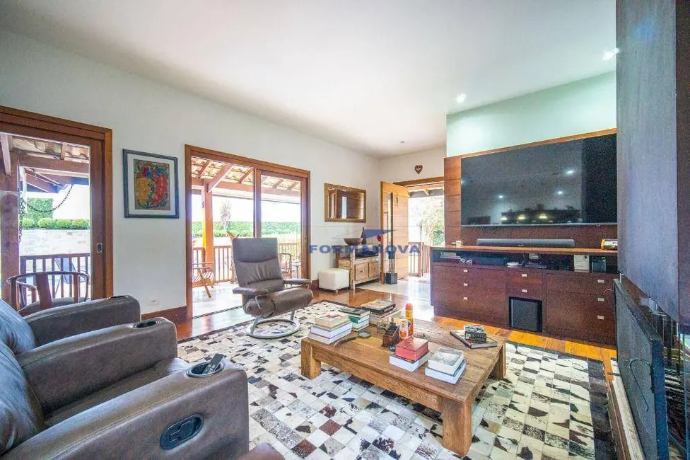 Casa de Condomínio com 4 quartos à venda, 981m2 em Granja Viana, Cotia - SP - imagem 6 Foto 6 de Casa de Condomínio com 4 quartos à venda, 981m2 em Granja Viana, Cotia - SP