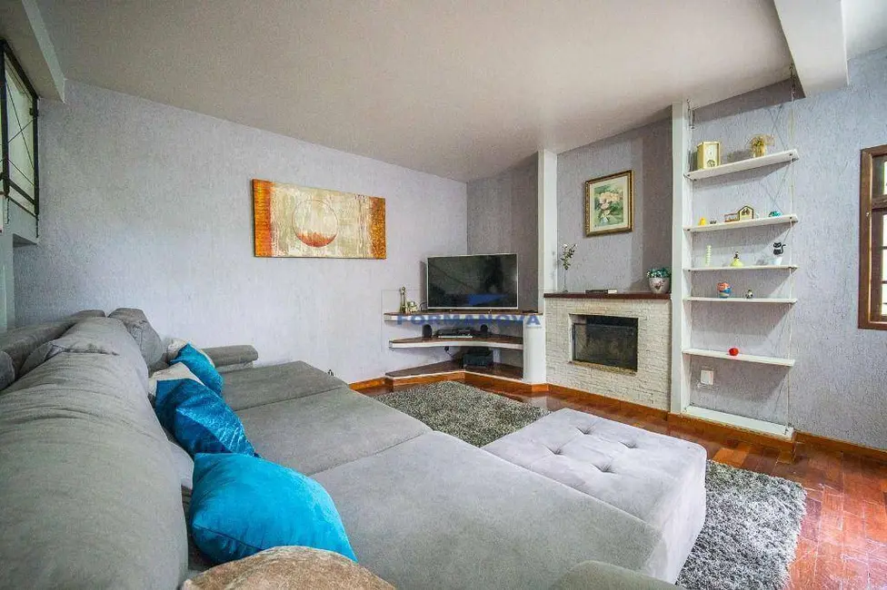 Foto 4 de Casa de Condomínio com 3 quartos à venda, 300m2 em Chácara das Paineiras, Carapicuiba - SP