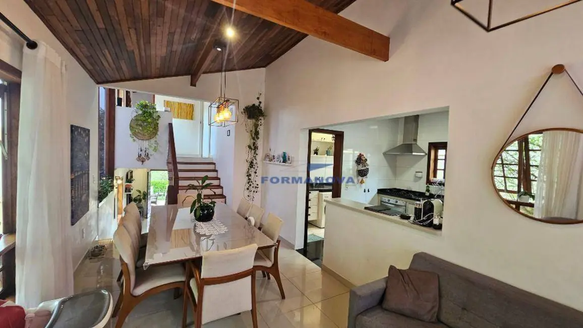 Foto 6 de Casa de Condomínio com 3 quartos à venda, 252m2 em Pitas, Cotia - SP