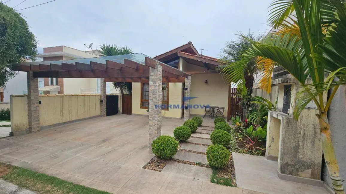 Foto 1 de Casa de Condomínio com 3 quartos à venda, 252m2 em Pitas, Cotia - SP