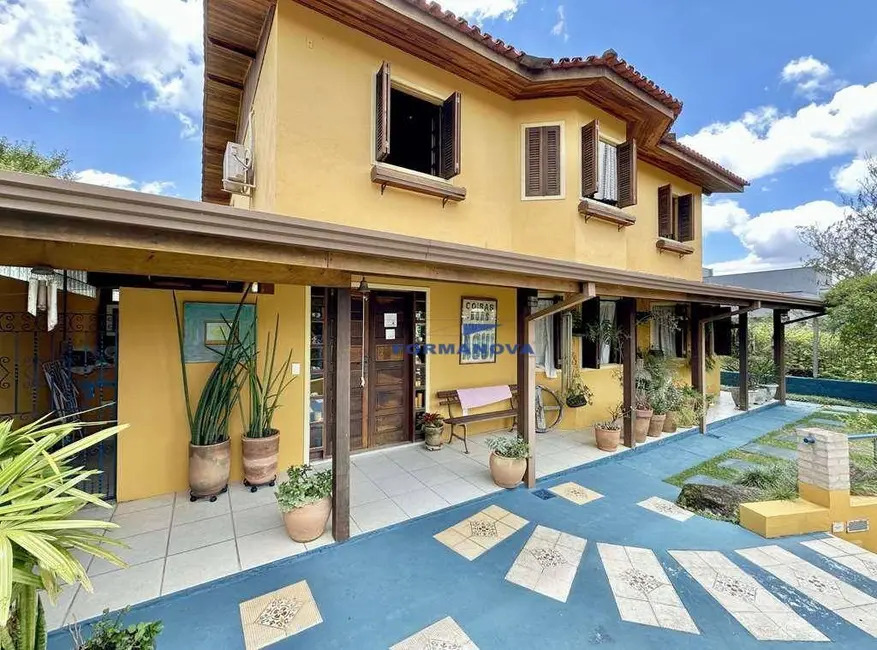Casa de Condomínio com 3 quartos à venda, 600m2 em Jardim do Golf I, Jandira - SP - imagem 1 Foto 1 de Casa de Condomínio com 3 quartos à venda, 600m2 em Jardim do Golf I, Jandira - SP