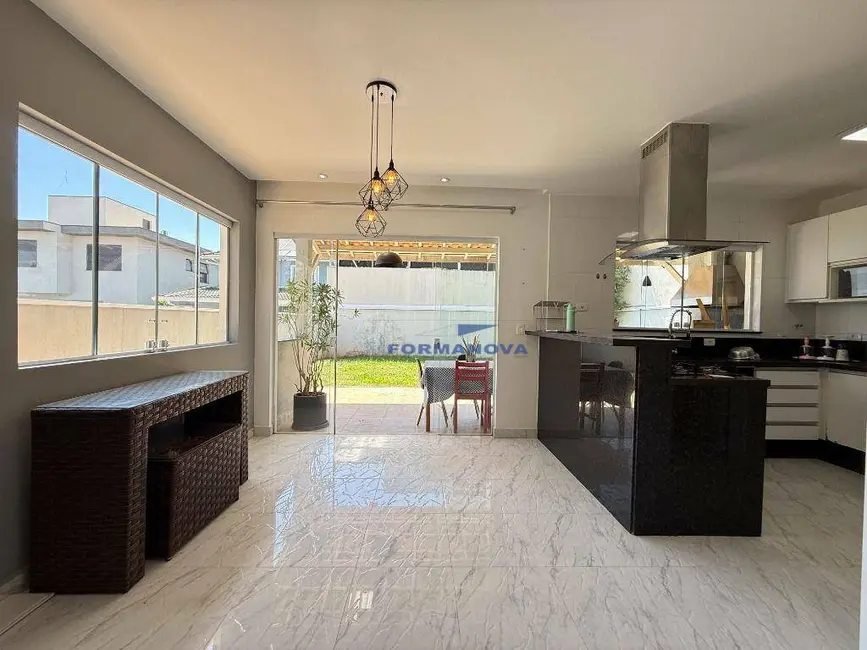 Foto 8 de Casa de Condomínio com 3 quartos à venda e para alugar, 250m2 em Chácara Ondas Verdes, Cotia - SP