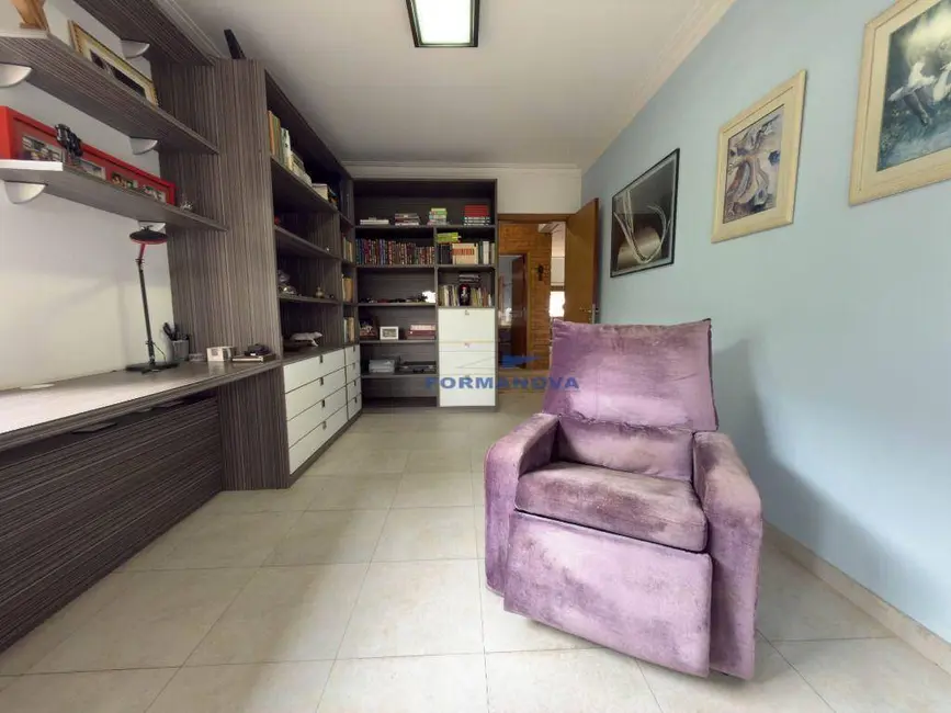 Casa de Condomínio com 5 quartos à venda, 1500m2 em Algarve, Cotia - SP - imagem 8 Foto 8 de Casa de Condomínio com 5 quartos à venda, 1500m2 em Algarve, Cotia - SP