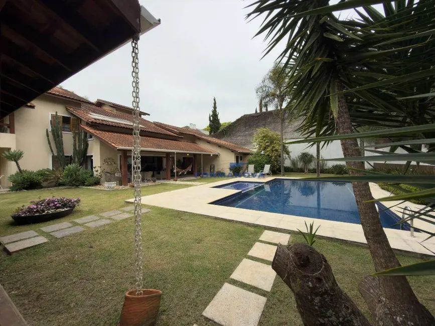 Casa de Condomínio com 5 quartos à venda, 1500m2 em Algarve, Cotia - SP - imagem 1 Foto 1 de Casa de Condomínio com 5 quartos à venda, 1500m2 em Algarve, Cotia - SP