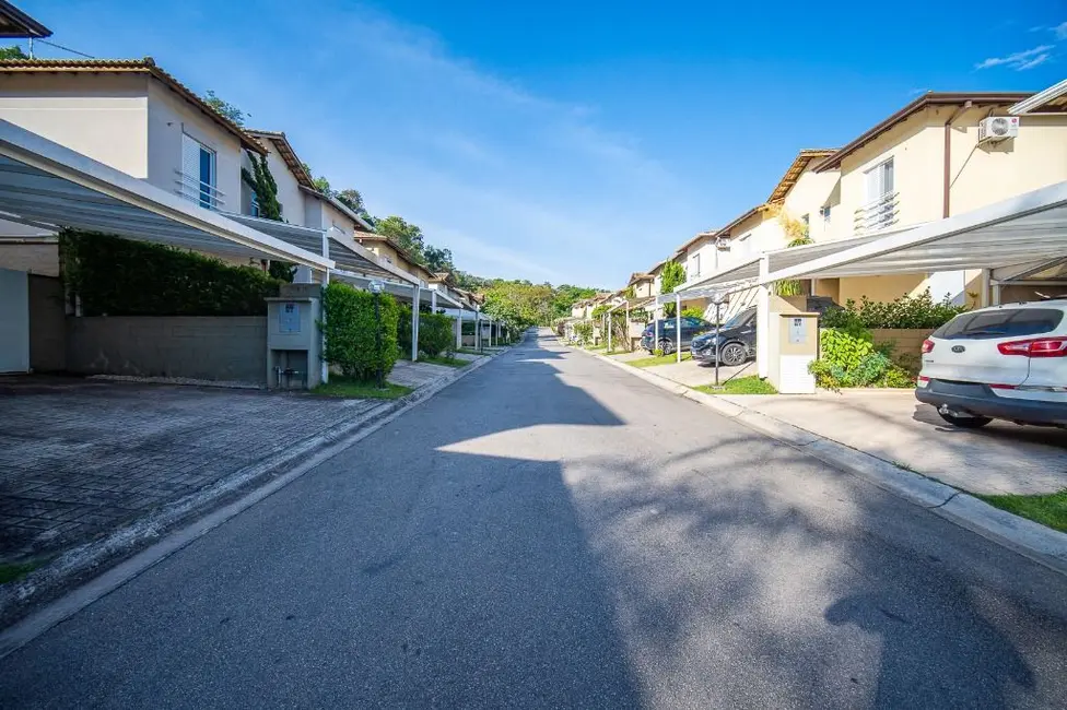 Casa de Condomínio com 3 quartos à venda e para alugar, 120m2 em Parque Rincão, Cotia - SP - imagem 2 Foto 2 de Casa de Condomínio com 3 quartos à venda e para alugar, 120m2 em Parque Rincão, Cotia - SP