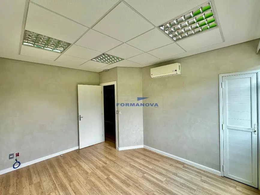 Sala Comercial à venda, 53m2 em Granja Viana, Cotia - SP - imagem 6 Foto 6 de Sala Comercial à venda, 53m2 em Granja Viana, Cotia - SP