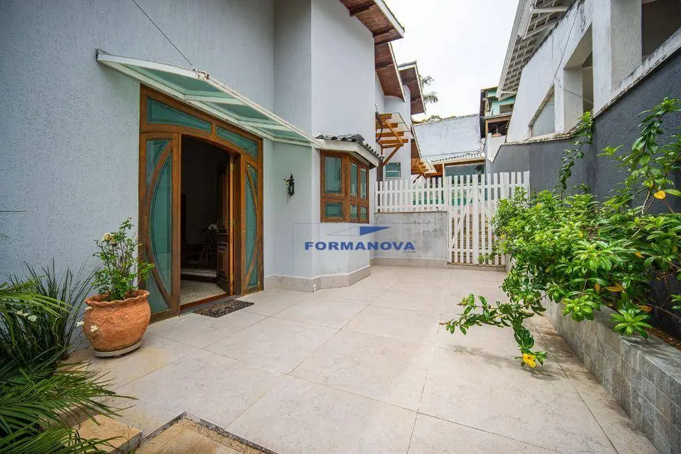 Foto 3 de Casa de Condomínio com 4 quartos à venda, 700m2 em Embu Das Artes - SP