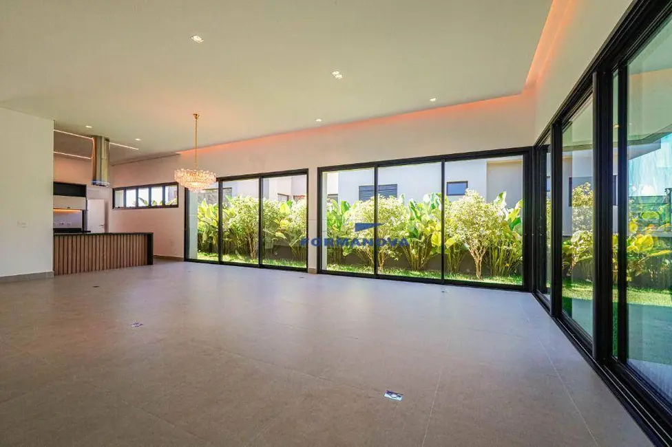 Foto 6 de Casa de Condomínio com 3 quartos à venda, 700m2 em Chácara dos Lagos, Carapicuiba - SP