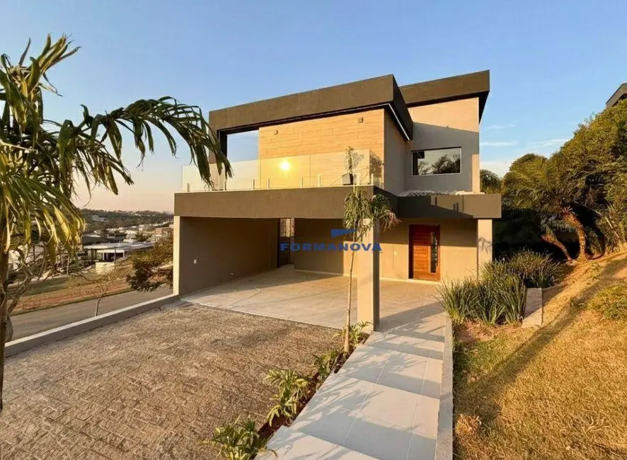 Casa de Condomínio com 3 quartos à venda, 642m2 em Jardim do Golf I, Jandira - SP - imagem 1 Foto 1 de Casa de Condomínio com 3 quartos à venda, 642m2 em Jardim do Golf I, Jandira - SP