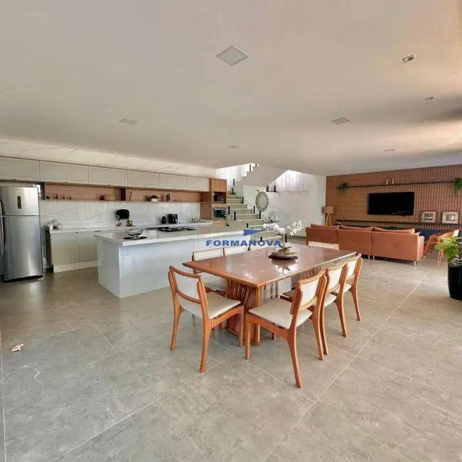 Foto 2 de Casa de Condomínio com 4 quartos à venda, 450m2 em Pardinho - SP