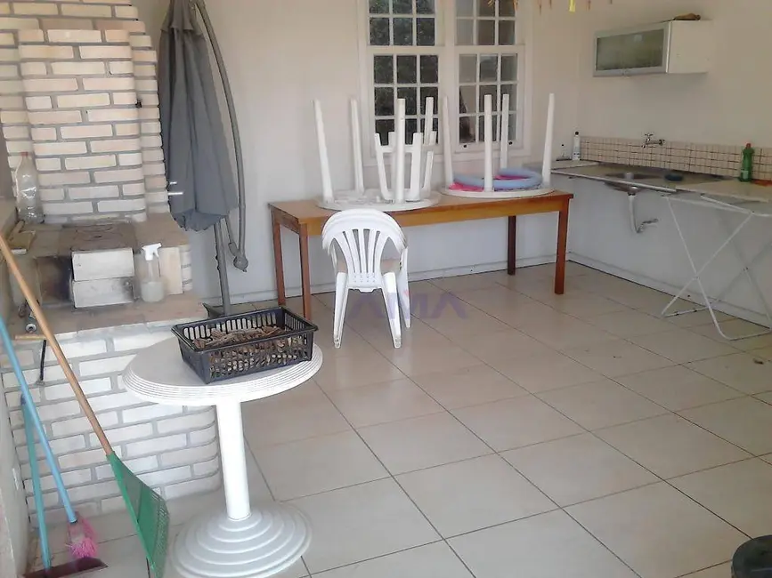 Casa de Condomínio com 3 quartos à venda, 600m2 em Colinas de São Fernando, Cotia - SP - imagem 6 Foto 6 de Casa de Condomínio com 3 quartos à venda, 600m2 em Colinas de São Fernando, Cotia - SP