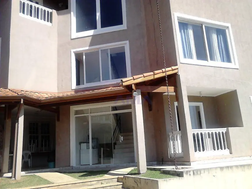 Casa de Condomínio com 3 quartos à venda, 600m2 em Colinas de São Fernando, Cotia - SP - imagem 3 Foto 3 de Casa de Condomínio com 3 quartos à venda, 600m2 em Colinas de São Fernando, Cotia - SP