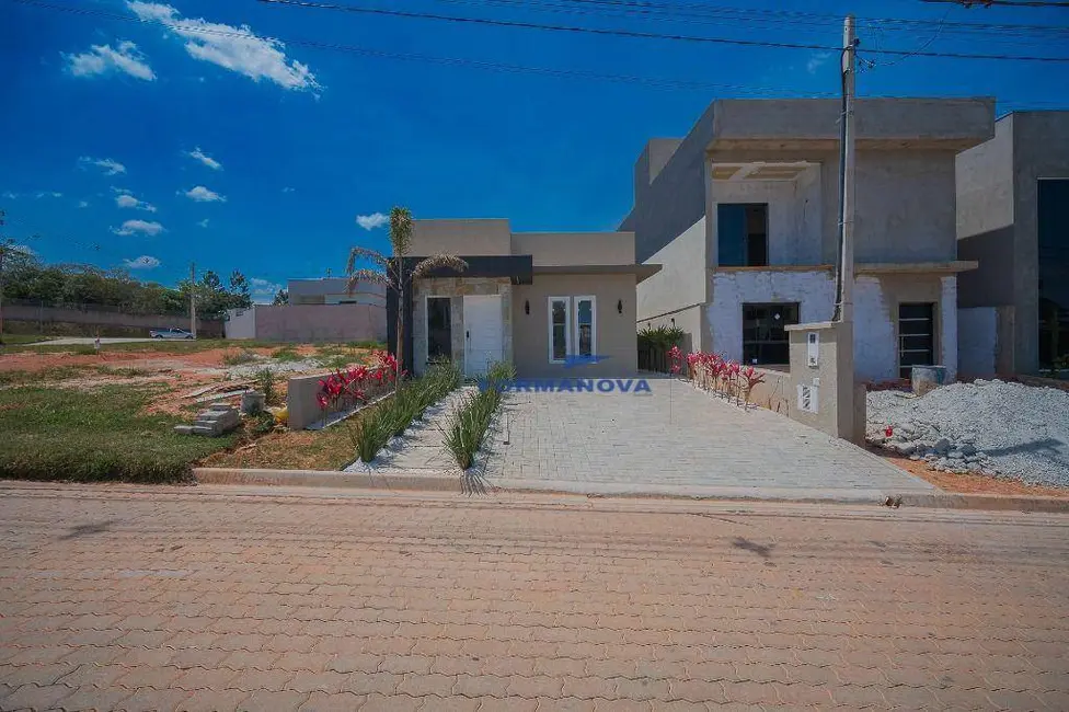 Foto 2 de Casa de Condomínio com 3 quartos à venda, 200m2 em Cotia - SP