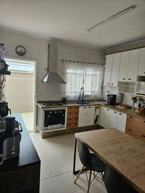 Foto 5 de Casa de Condomínio com 3 quartos à venda, 135m2 em Parque Rincão, Cotia - SP