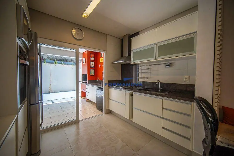 Foto 9 de Casa de Condomínio com 3 quartos à venda, 140m2 em Chácara Pavoeiro, Cotia - SP