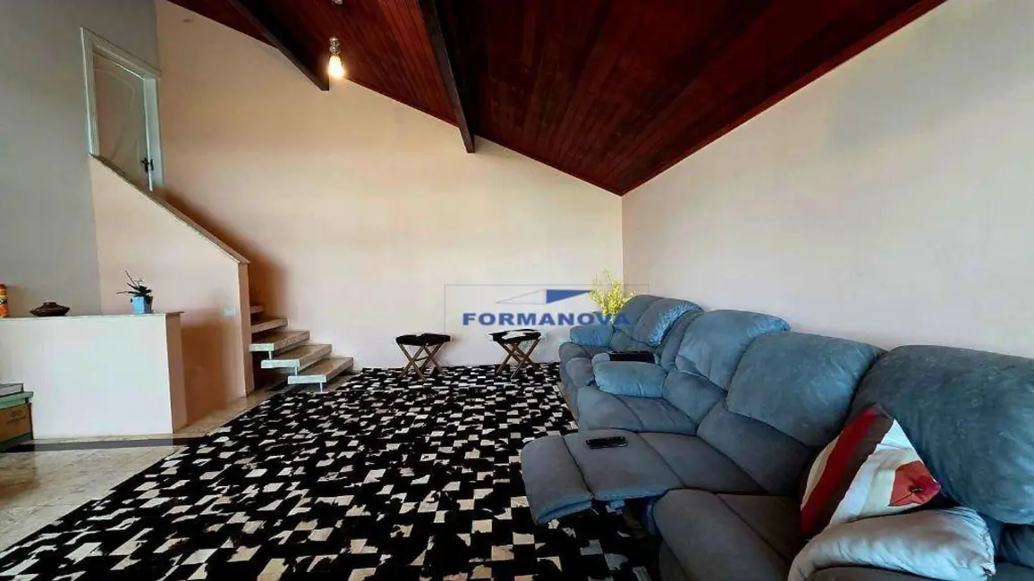 Casa de Condomínio com 3 quartos à venda, 500m2 em Portal Roselândia, Cotia - SP - imagem 9 Foto 9 de Casa de Condomínio com 3 quartos à venda, 500m2 em Portal Roselândia, Cotia - SP