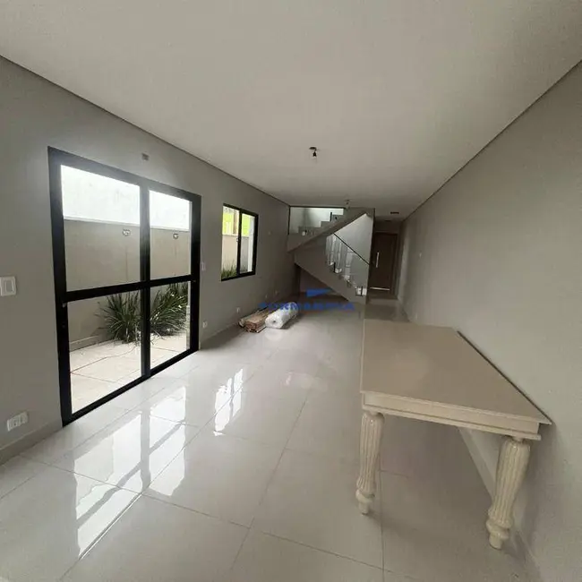 Casa de Condomínio com 3 quartos à venda, 125m2 em Sítio Boa Vista, Cotia - SP - imagem 2 Foto 2 de Casa de Condomínio com 3 quartos à venda, 125m2 em Sítio Boa Vista, Cotia - SP