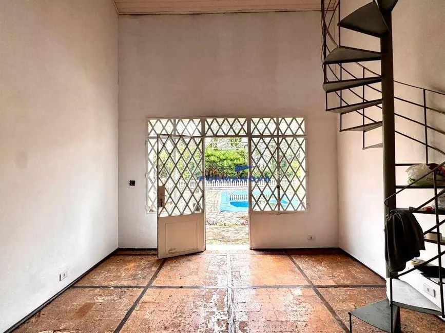 Casa de Condomínio com 4 quartos à venda, 3500m2 em Chácara das Paineiras, Carapicuiba - SP - imagem 8 Foto 8 de Casa de Condomínio com 4 quartos à venda, 3500m2 em Chácara das Paineiras, Carapicuiba - SP