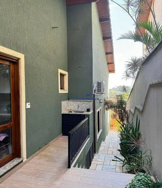 Casa de Condomínio com 3 quartos à venda, 300m2 em Chácara Ondas Verdes, Cotia - SP - imagem 3 Foto 3 de Casa de Condomínio com 3 quartos à venda, 300m2 em Chácara Ondas Verdes, Cotia - SP