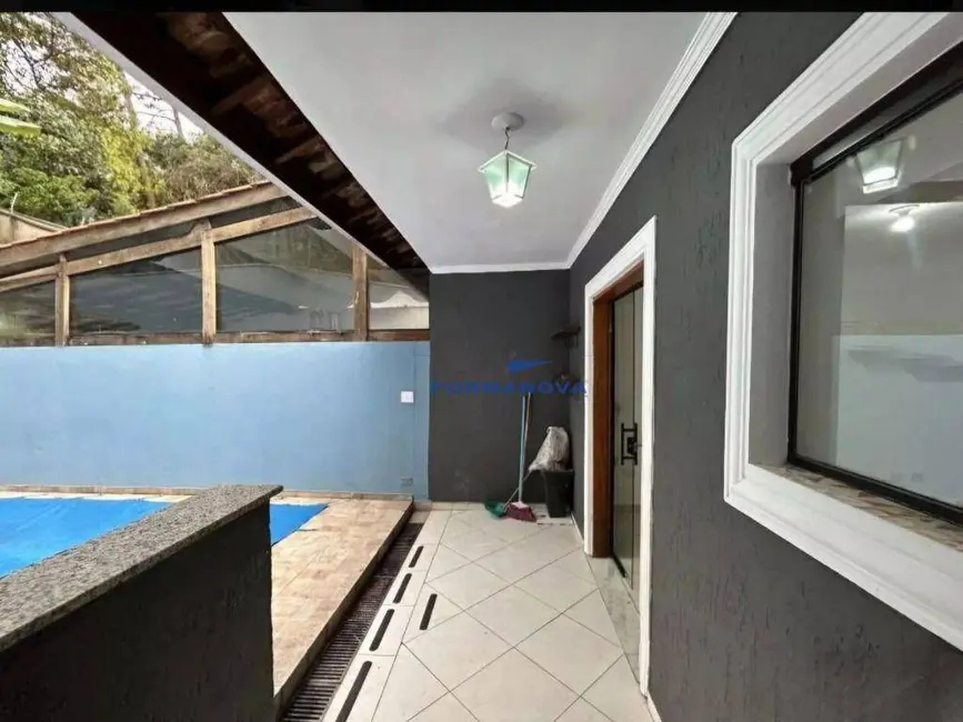 Foto 9 de Casa de Condomínio com 3 quartos para alugar, 200m2 em Jardim Rebelato, Cotia - SP