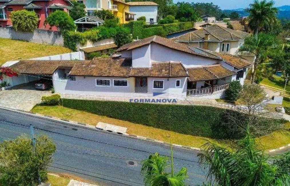 Foto 1 de Casa de Condomínio com 3 quartos à venda e para alugar, 624m2 em Embu Das Artes - SP