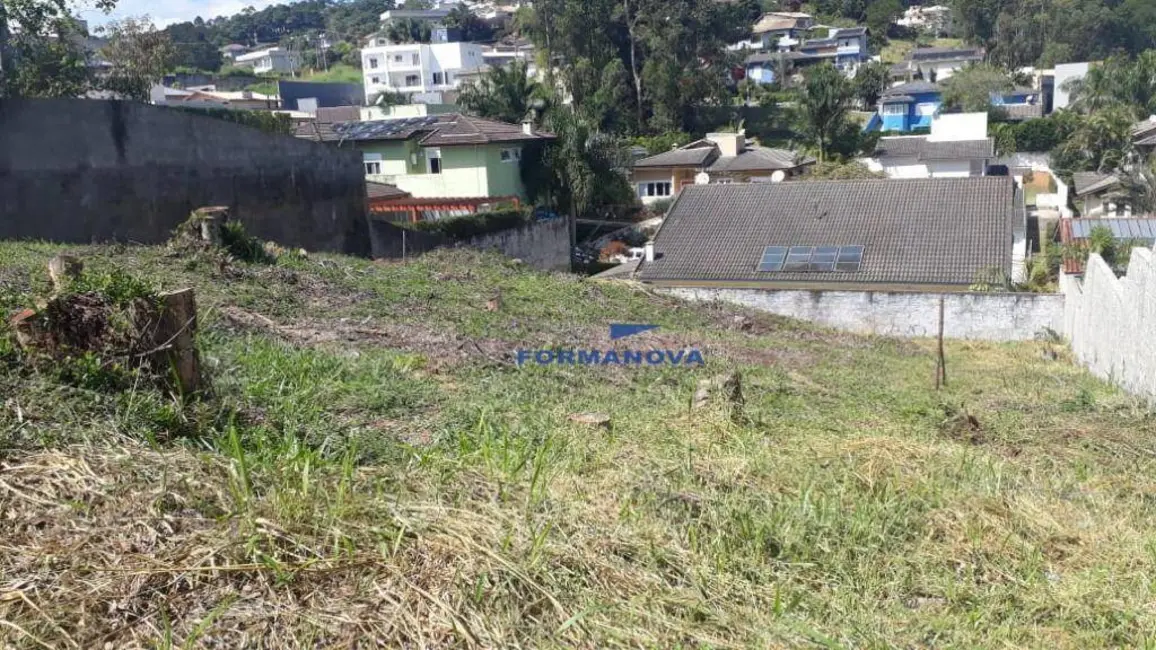 Foto 1 de Terreno / Lote à venda, 600m2 em Embu Das Artes - SP