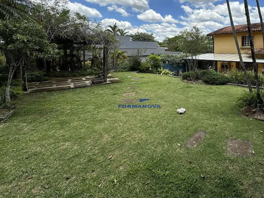 Foto 1 de Terreno / Lote à venda, 600m2 em Jardim do Golf I, Jandira - SP
