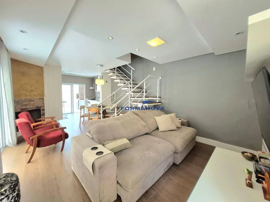 Casa de Condomínio com 3 quartos à venda, 120m2 em Granja Viana, Cotia - SP - imagem 1 Foto 1 de Casa de Condomínio com 3 quartos à venda, 120m2 em Granja Viana, Cotia - SP