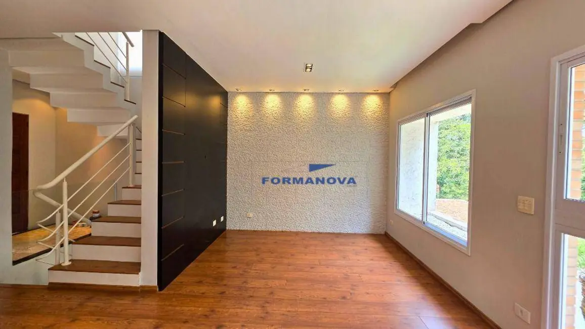 Casa de Condomínio com 3 quartos à venda, 200m2 em Granja Viana II, Cotia - SP - imagem 9 Foto 9 de Casa de Condomínio com 3 quartos à venda, 200m2 em Granja Viana II, Cotia - SP