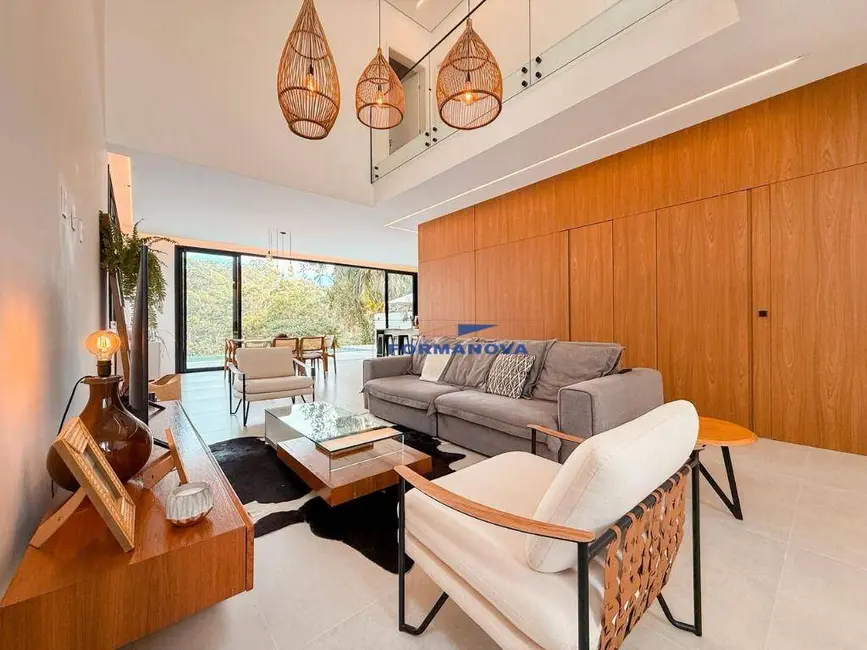 Foto 5 de Casa de Condomínio com 3 quartos à venda, 360m2 em São Paulo II, Cotia - SP