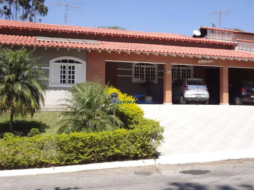 Foto 3 de Casa de Condomínio com 3 quartos à venda e para alugar, 600m2 em Jardim do Golf I, Jandira - SP