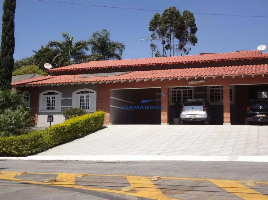 Foto 2 de Casa de Condomínio com 3 quartos à venda e para alugar, 600m2 em Jardim do Golf I, Jandira - SP