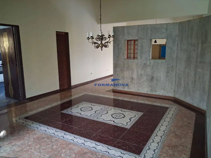 Foto 4 de Casa com 3 quartos para alugar, 400m2 em Jardim do Golf I, Jandira - SP