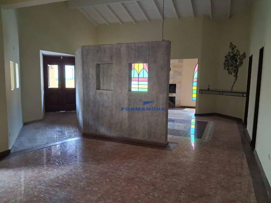 Foto 2 de Casa com 3 quartos para alugar, 400m2 em Jardim do Golf I, Jandira - SP