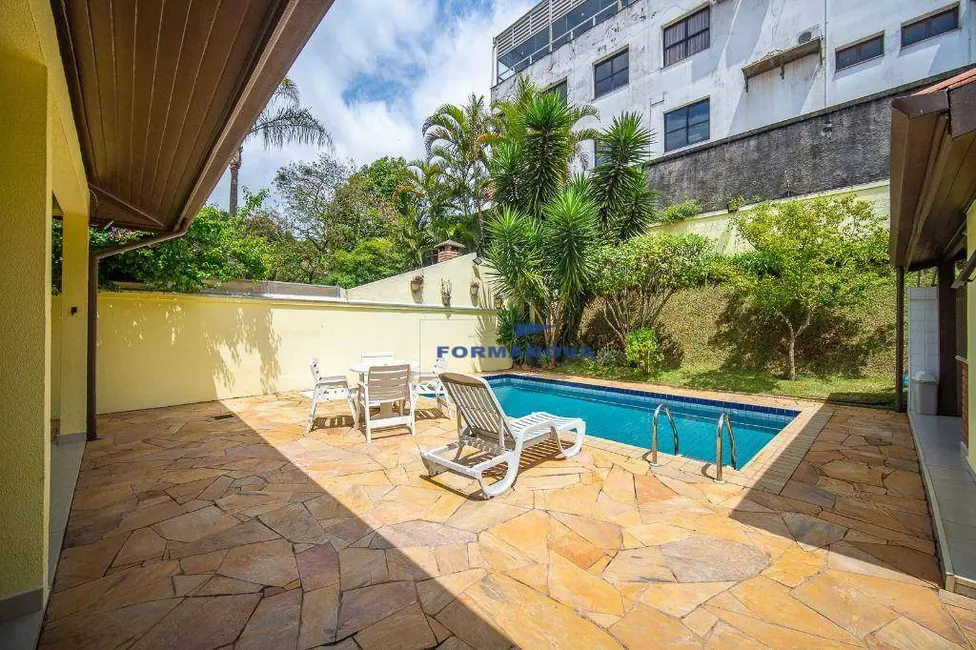 Casa de Condomínio com 3 quartos à venda, 270m2 em Jardim Lambreta, Cotia - SP - imagem 4 Foto 4 de Casa de Condomínio com 3 quartos à venda, 270m2 em Jardim Lambreta, Cotia - SP