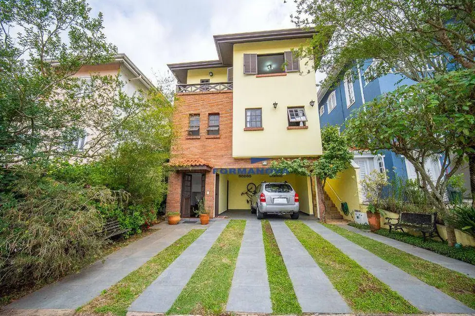 Casa de Condomínio com 3 quartos à venda, 270m2 em Jardim Lambreta, Cotia - SP - imagem 2 Foto 2 de Casa de Condomínio com 3 quartos à venda, 270m2 em Jardim Lambreta, Cotia - SP