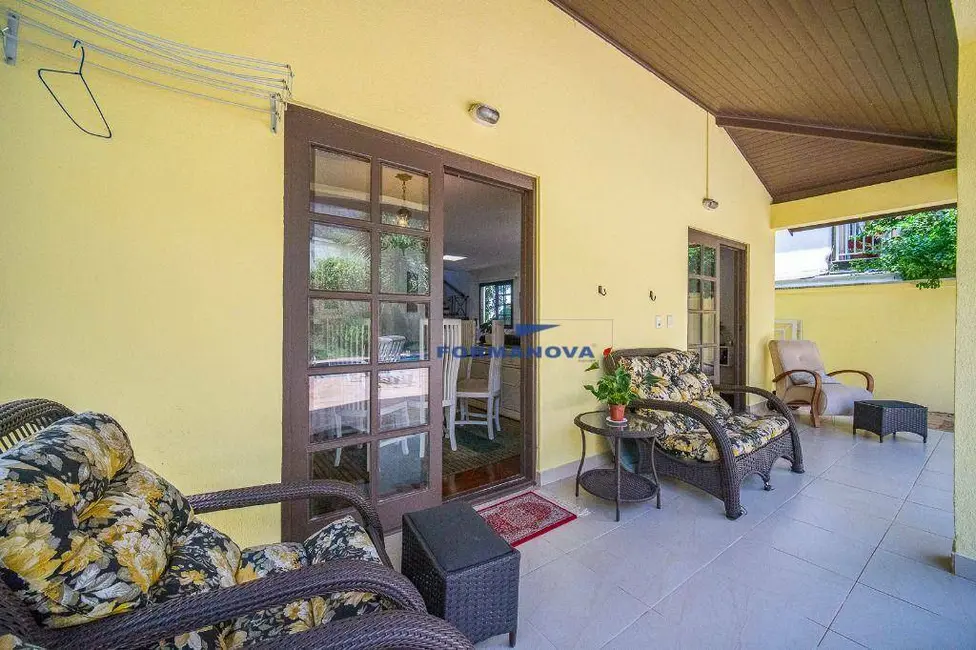 Casa de Condomínio com 3 quartos à venda, 270m2 em Jardim Lambreta, Cotia - SP - imagem 9 Foto 9 de Casa de Condomínio com 3 quartos à venda, 270m2 em Jardim Lambreta, Cotia - SP