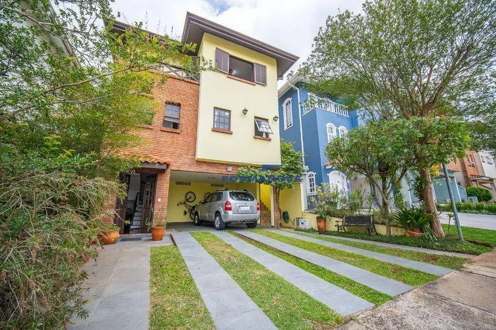 Casa de Condomínio com 3 quartos à venda, 270m2 em Jardim Lambreta, Cotia - SP - imagem 3 Foto 3 de Casa de Condomínio com 3 quartos à venda, 270m2 em Jardim Lambreta, Cotia - SP