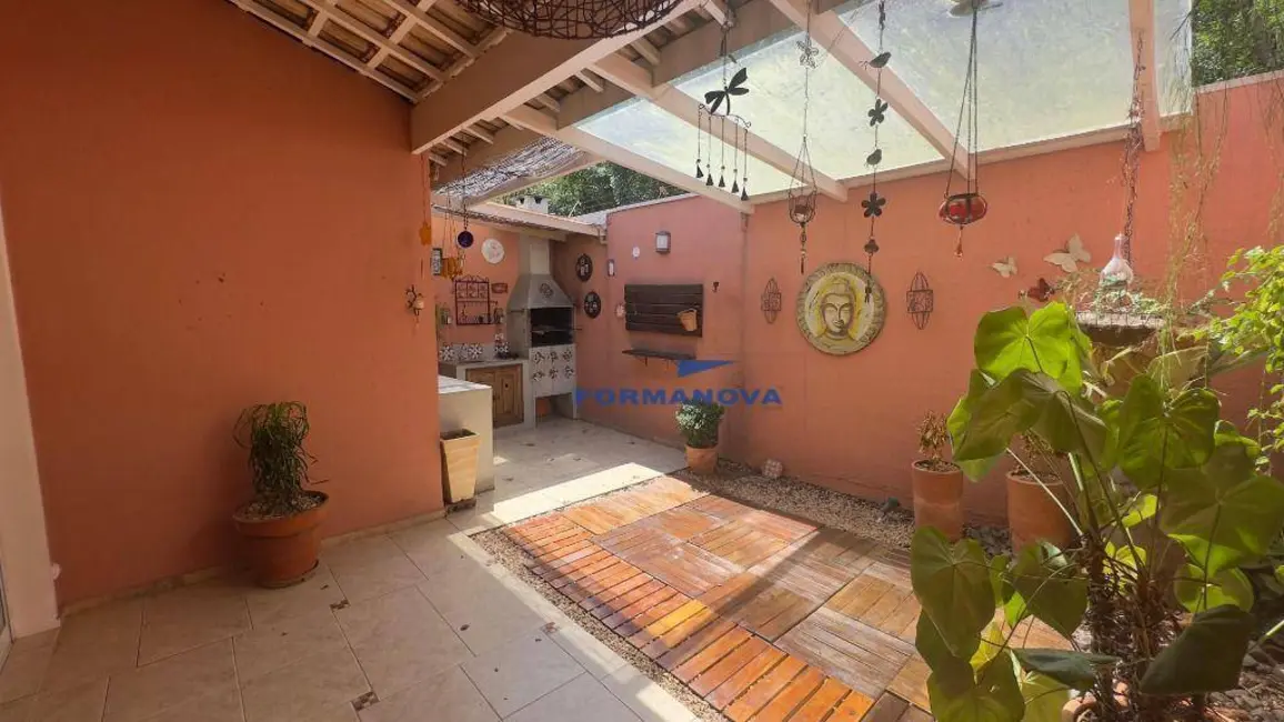 Casa de Condomínio com 3 quartos à venda, 201m2 em Granja Viana II, Cotia - SP - imagem 2 Foto 2 de Casa de Condomínio com 3 quartos à venda, 201m2 em Granja Viana II, Cotia - SP