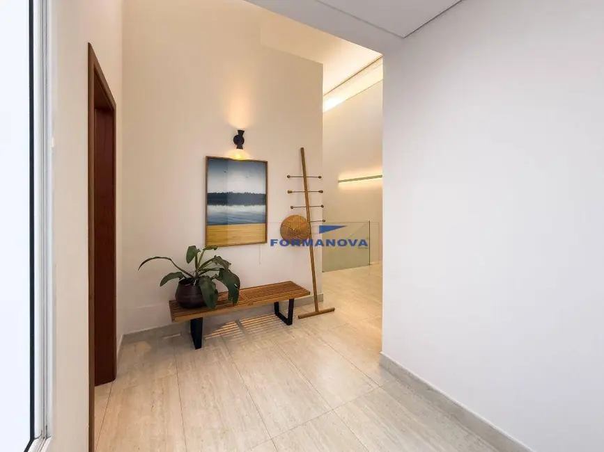 Foto 3 de Casa de Condomínio com 4 quartos à venda, 645m2 em Chácara Moinho Velho, Carapicuiba - SP