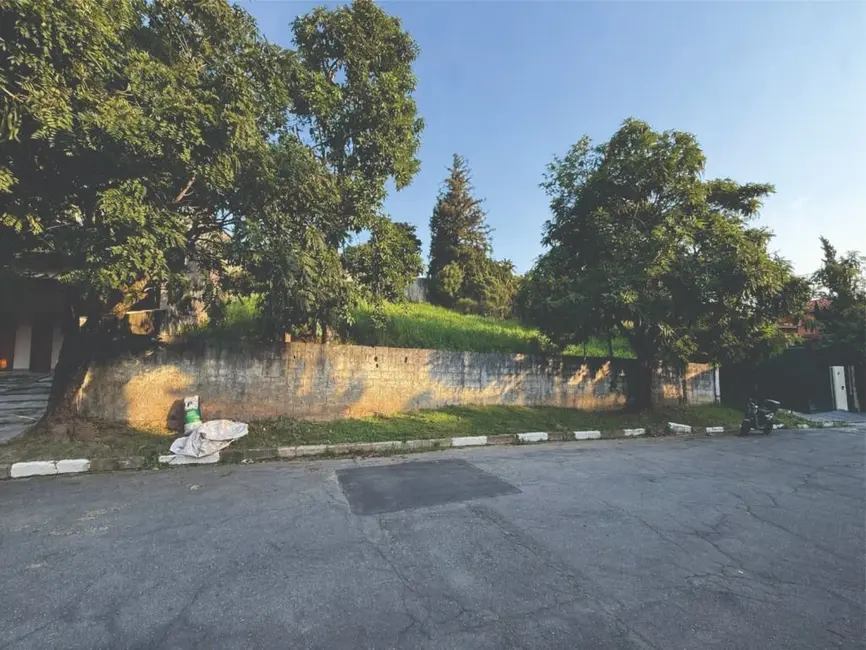 Foto 2 de Terreno / Lote à venda, 1000m2 em Carapicuiba - SP